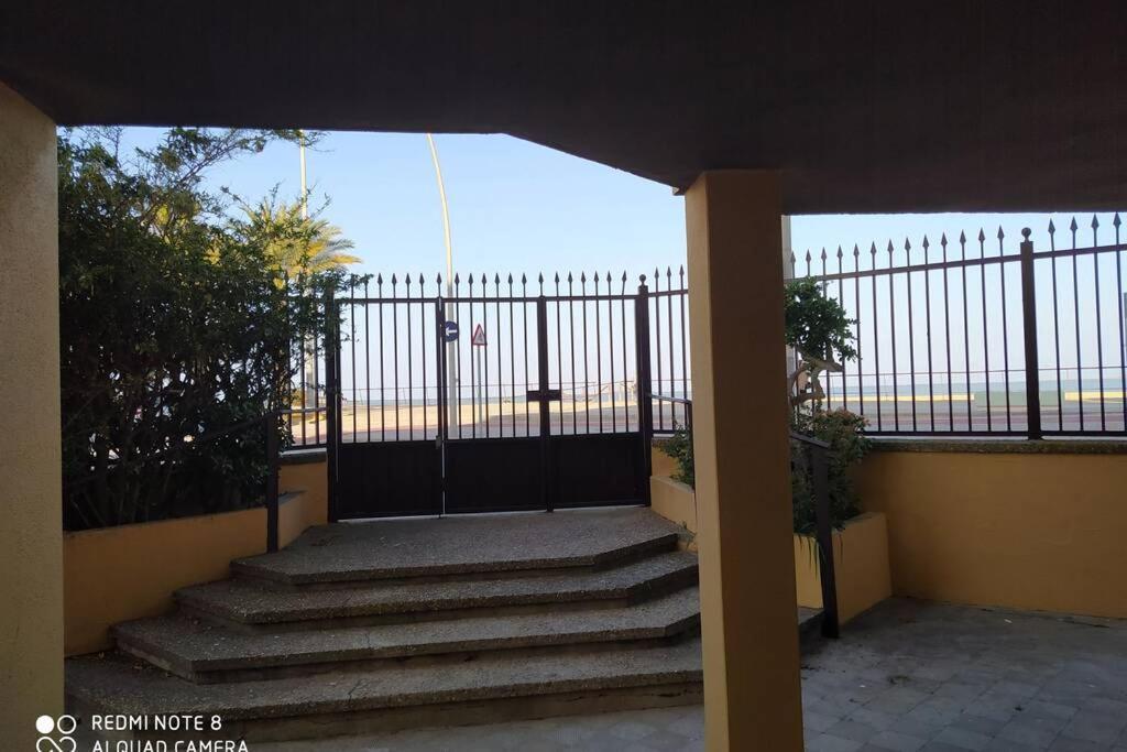 Apartamento en primera línea de playa Sanlúcar de Barrameda Exterior foto